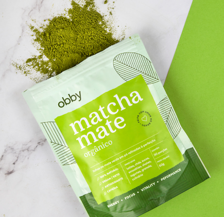 Logo design for the brand Redo on green gradient background